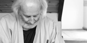 Piet Leunis practising Shiatsu